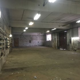 Помещение под гараж, производство, склад 198 м²