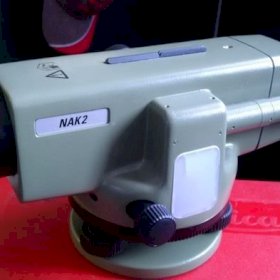 Нивелир высокоточный Leica NAK2