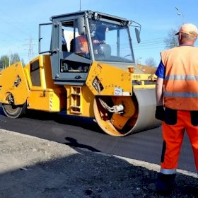 Укладка асфальтового покрытия из горячей мелкозернистой асфальтобетонной смеси толщиной 4 см