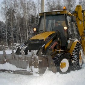 Уборка территорий от снега в Костроме