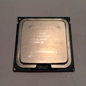 Процессор Intel Xeon X5355 + наклейка под 775