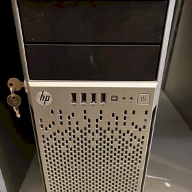 Сервер HP Proliant ML 310E Gen 8