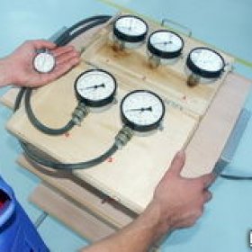 Тестер для проверки пневматического тормозного привода М 100